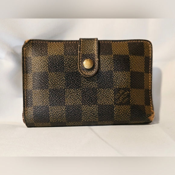 Louis Vuitton Damier Ebene Kisslock Wallet - Picture 2 of 8